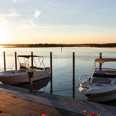 Apartment Lakefront In 54738